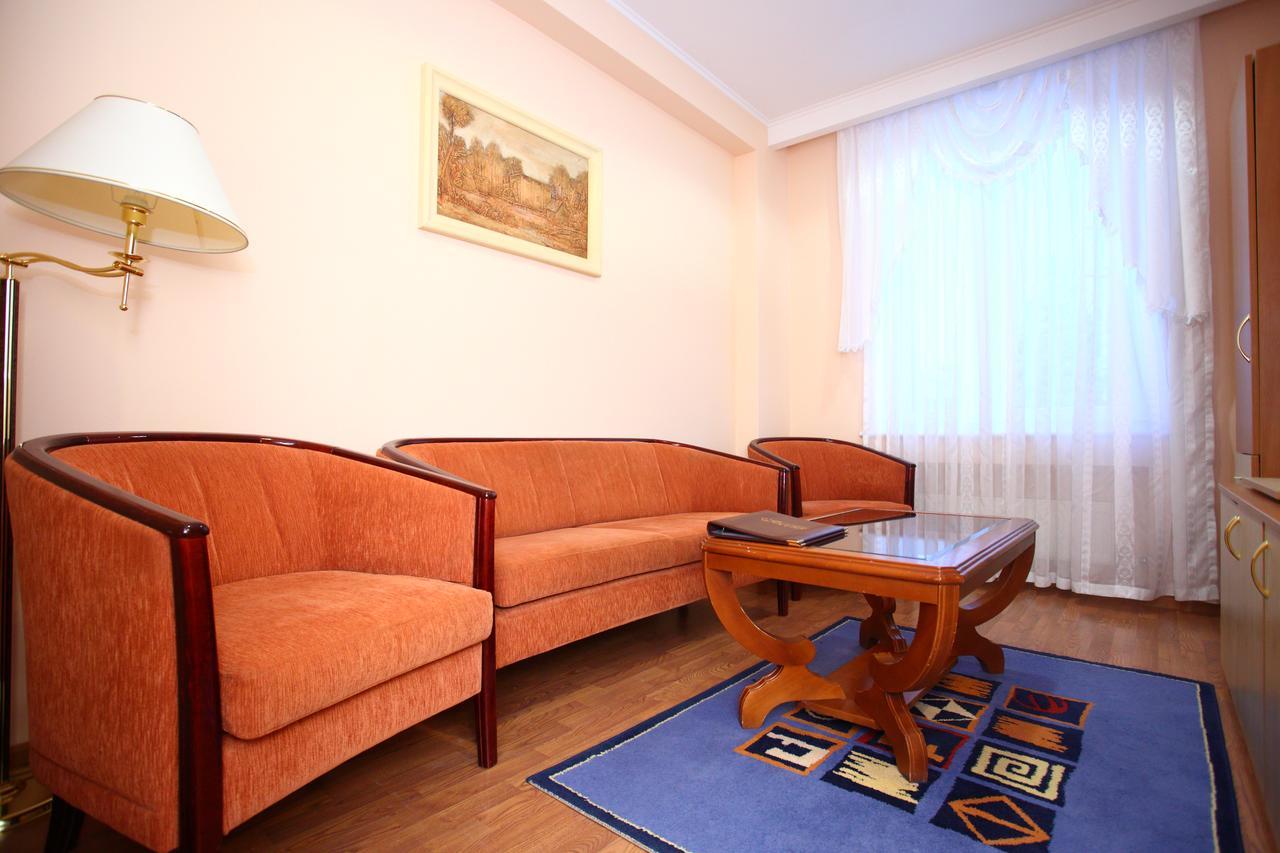 Hotel Rossiya Noyabrsk Room photo